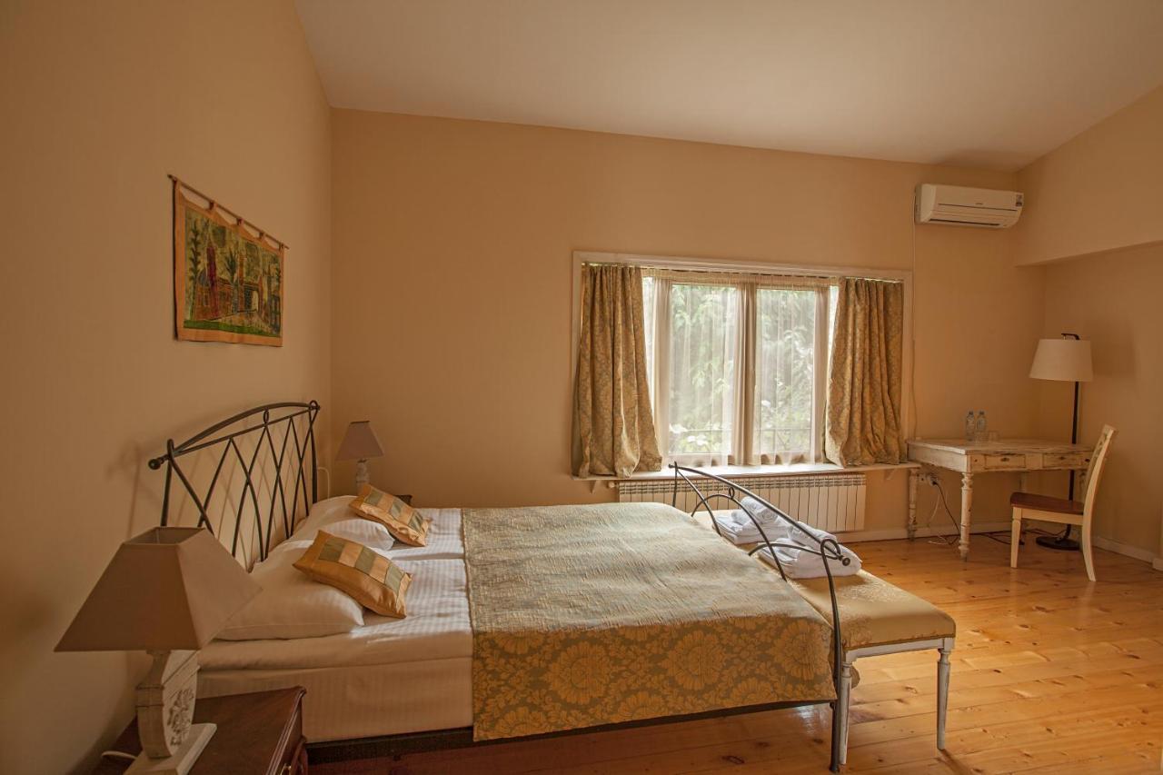 Caravan Villa Tbilisi Buitenkant foto