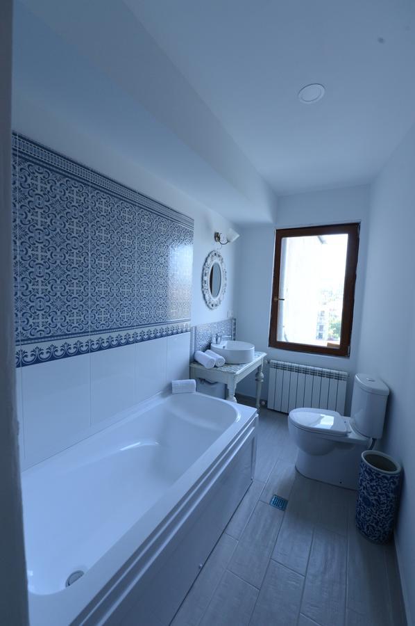 Caravan Villa Tbilisi Buitenkant foto