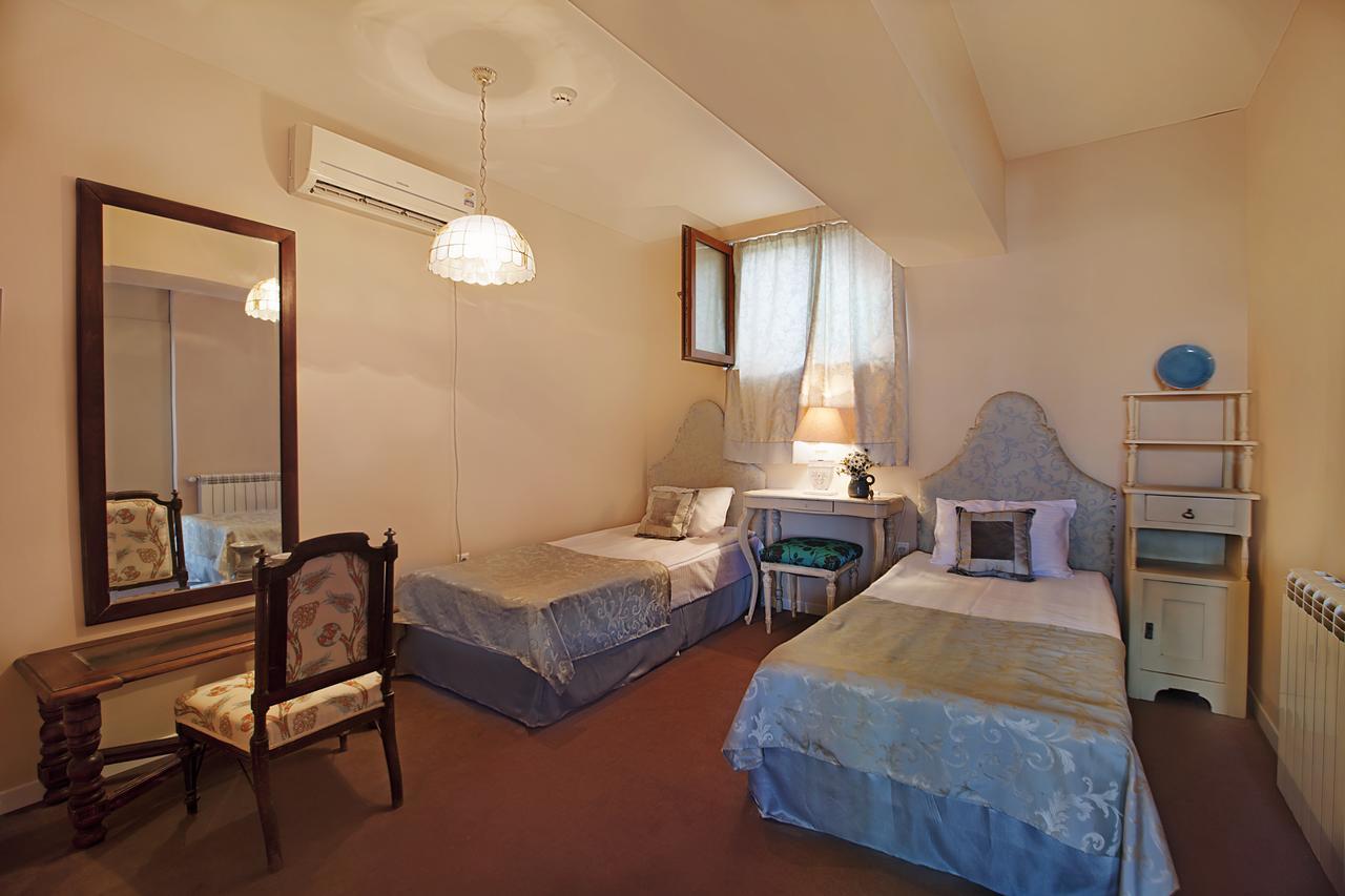 Caravan Villa Tbilisi Buitenkant foto