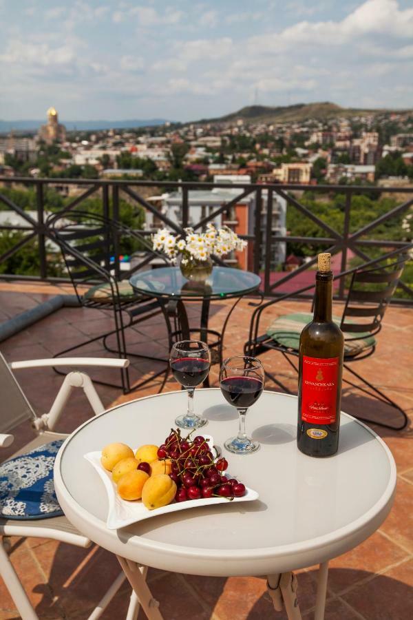 Caravan Villa Tbilisi Buitenkant foto