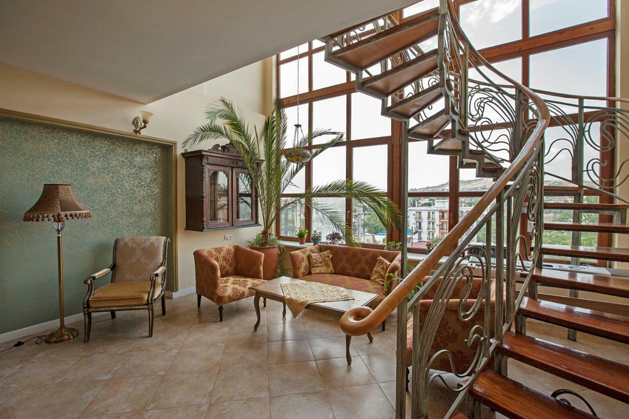 Caravan Villa Tbilisi Buitenkant foto
