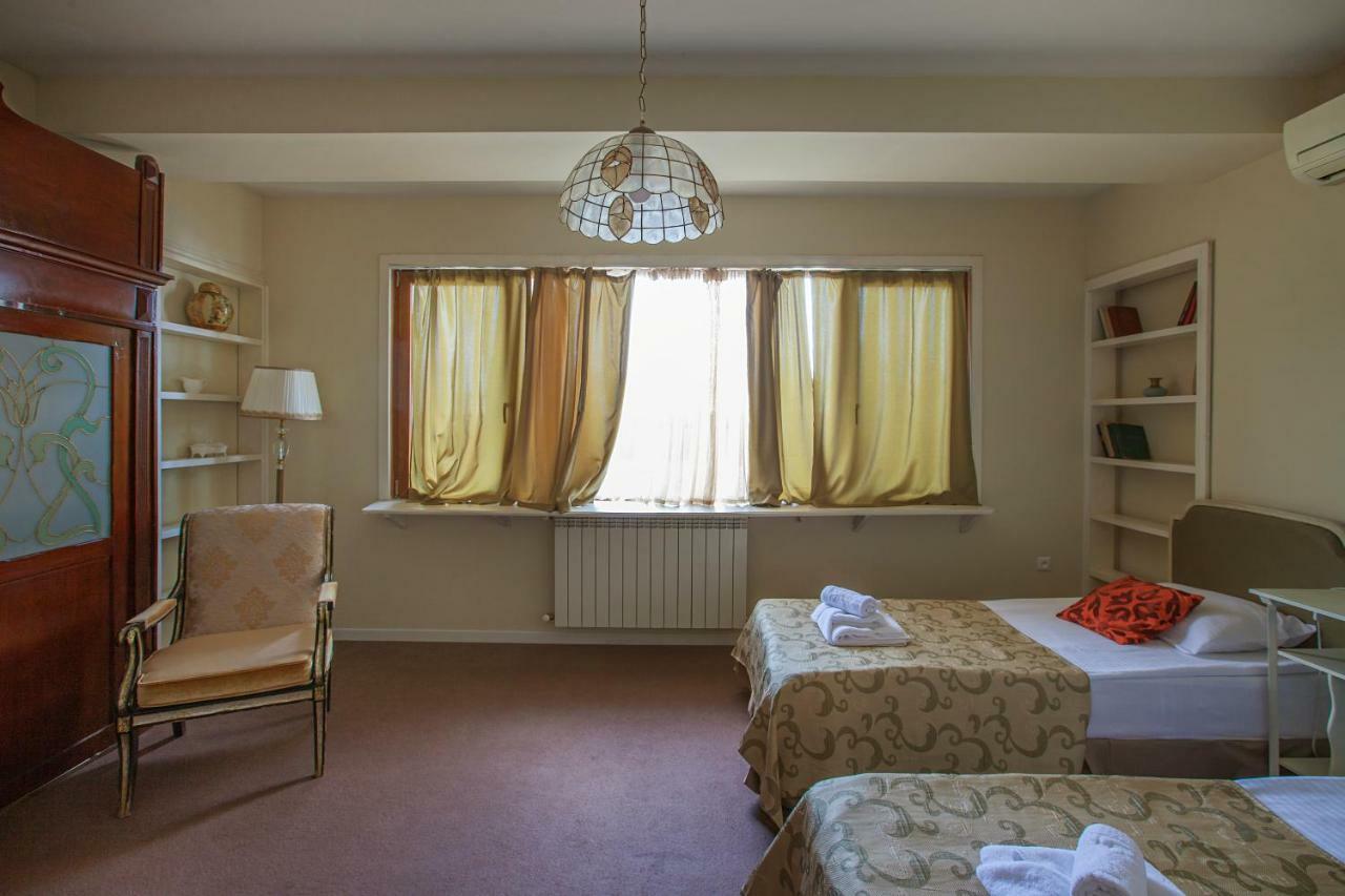 Caravan Villa Tbilisi Buitenkant foto