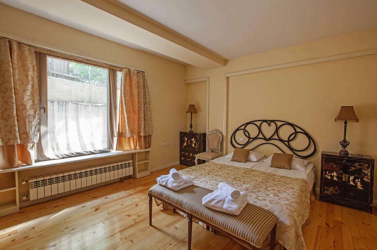 Caravan Villa Tbilisi Buitenkant foto