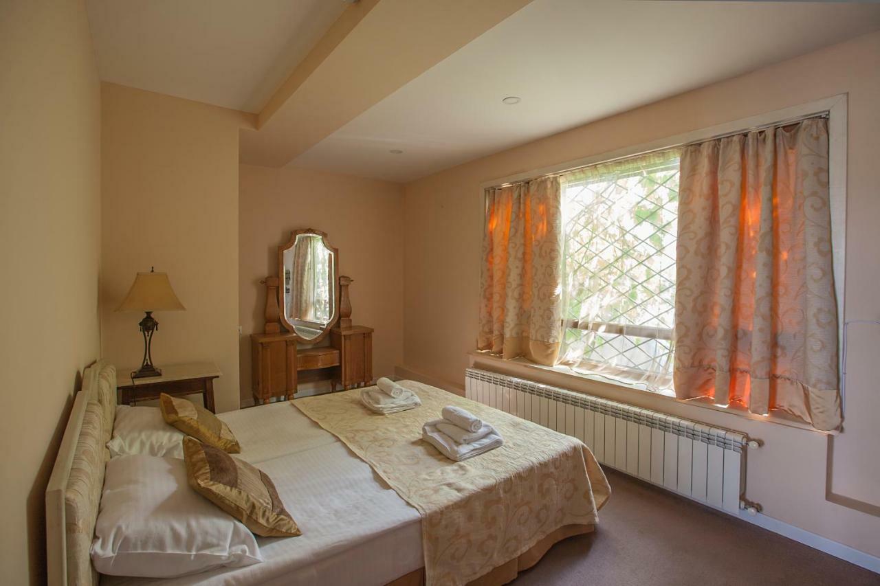 Caravan Villa Tbilisi Buitenkant foto