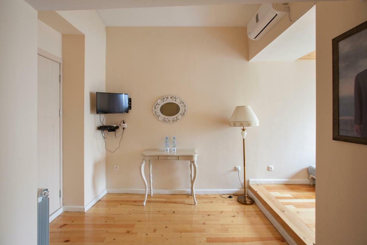 Caravan Villa Tbilisi Buitenkant foto